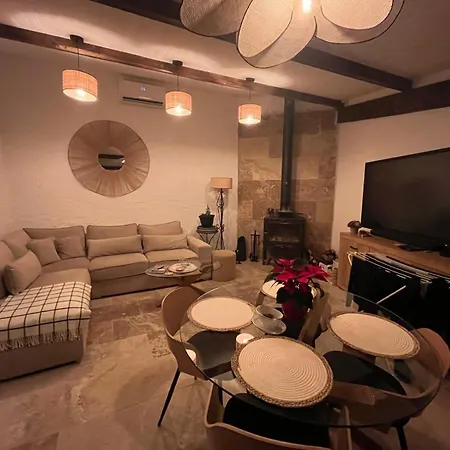 Appartement T2 Cheminee Jardin Piscine
